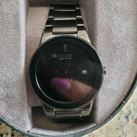 Watch - Picture 1 of 1